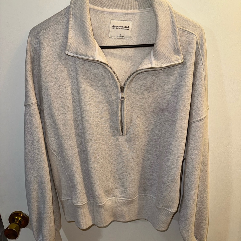 Abercrombie & Fitch Women's Gray zip up jacket